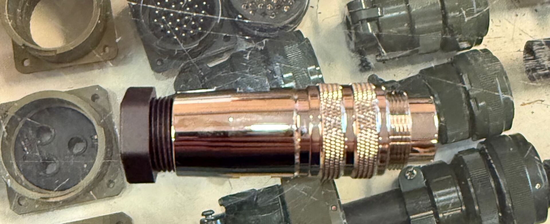 M16 6 Pin Metal Kasa Erkek Konnektör