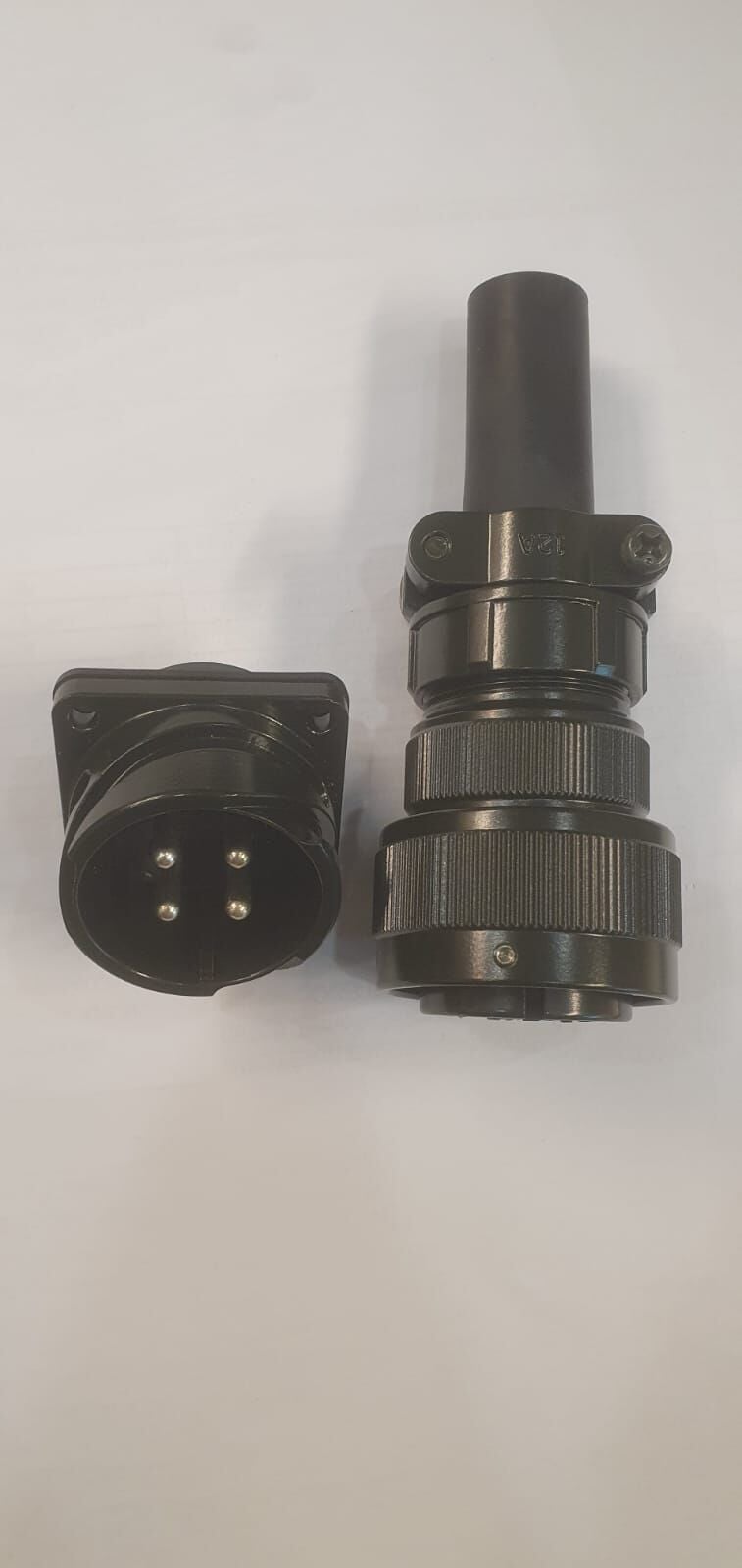 KDB02-06 22-22S-P Takım 4 Pinli Konnektör
