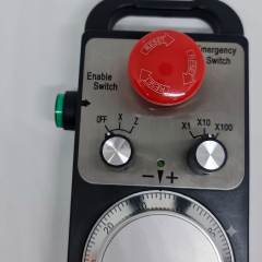 CNC Torna EMG'li El Çarkı 5V 100Pals - Emniyet Şalterli Manuel Puls Jeneratörü (MPG)
